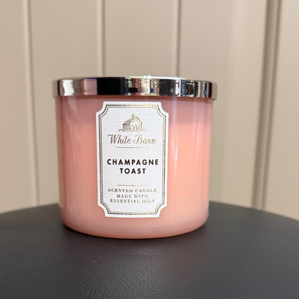 White Barn Champagne Toast Candle - Soft Pink